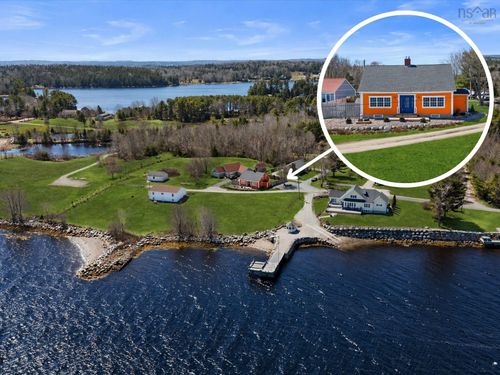 286 Silver Point Rd, Mahone Bay, NS, B0J2E0 | Card Image