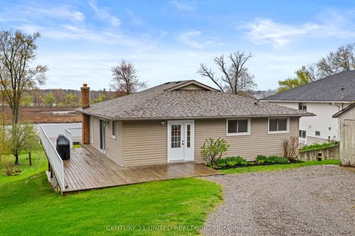 385 Kents Bay Road, Otonabee South Monaghan, ON, K9J6X8 | Card Image