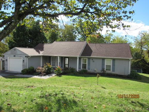 2009 Elizabeth Dr, Vinton, VA, 24179-2953 | Card Image
