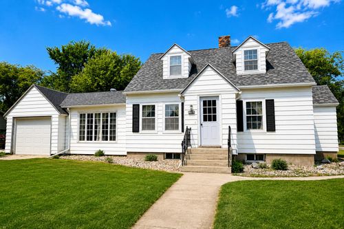 1004 Vander Horck St, Britton, SD, 57430-2205 | Card Image