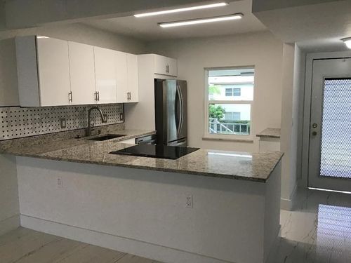 207-7600 Nw 4th Pl, Margate, FL, 33063-9712 | Card Image