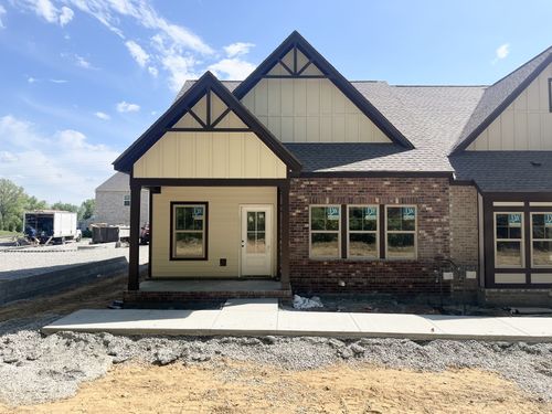 720 Coburg Pvt St, Gallatin, TN, 37066-2879 | Card Image