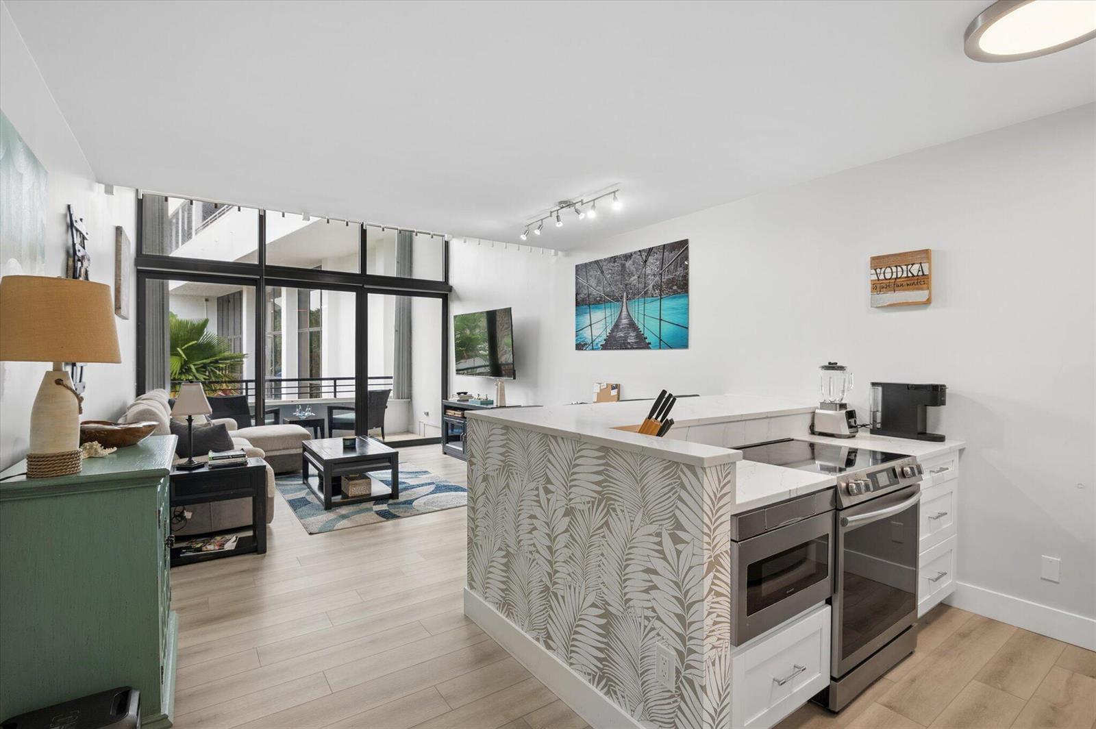 Residential in South Palm Beach 5