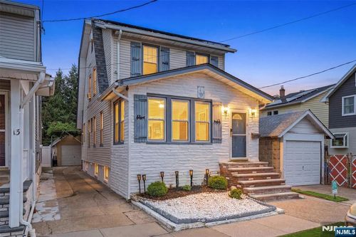 15 York Rd, North Arlington, NJ, 07031-5811 | Card Image