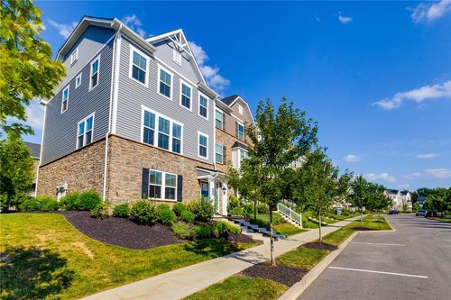 511 Captain Lee Boss Way, Cranberry Township, PA, 16066-3410 | Card Image