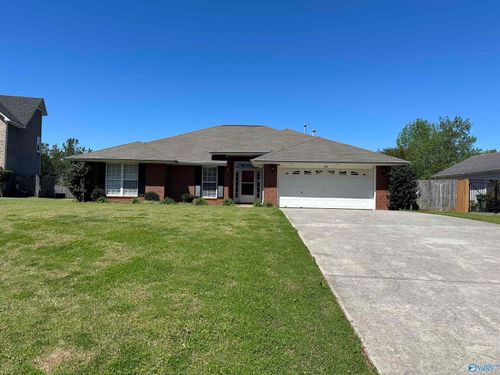 102 Sandpiper Ct Sw, Huntsville, AL, 35824-2924 | Card Image