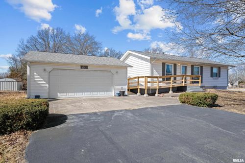 1105 12th St, Viola, IL, 61486-9342 | Card Image