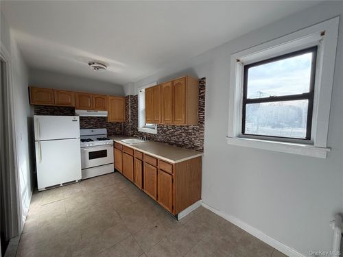 2c-107 Tibbetts Road, Yonkers, NY, 10705 | Card Image
