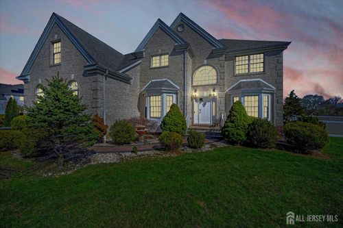 2 Eddie Ct, Dayton, NJ, 08810-1640 | Card Image