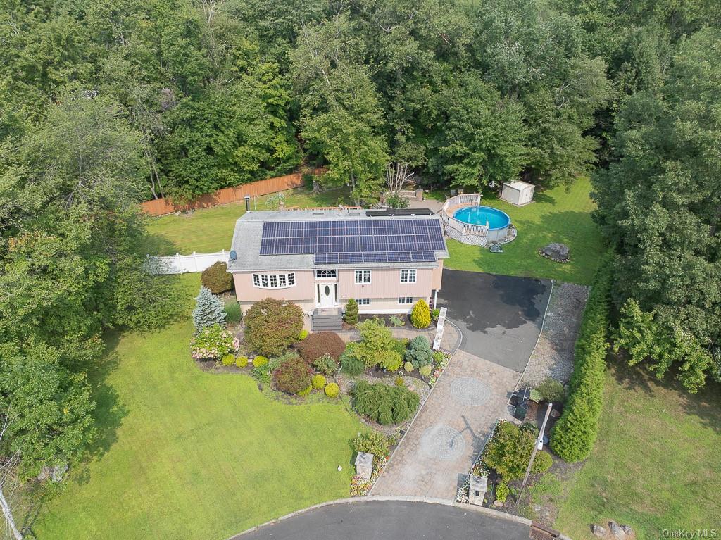 Green Bower Ln, New City, NY 10956