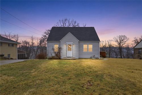 264 Coraopolis Rd, Coraopolis, PA, 15108-4004 | Card Image