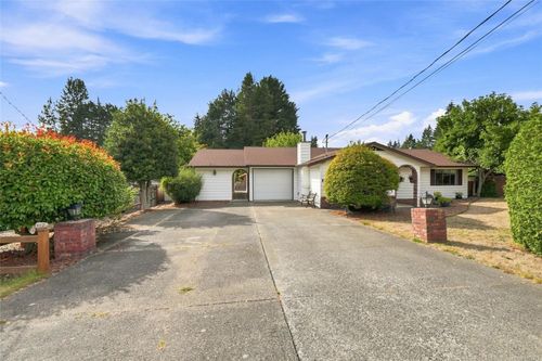 517 Hall Rd, Qualicum Beach, BC, V9K1B7 | Card Image