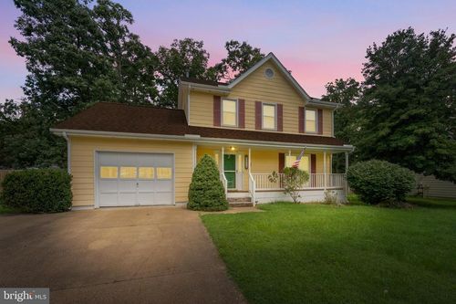 5812 Glen Eagles Dr, FREDERICKSBURG, VA, 22407-8900 | Card Image