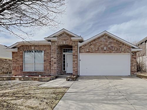 617 Oak Hollow Trl, Saginaw, TX, 76179-0927 | Card Image