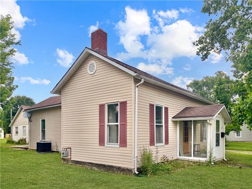 118 E Mechanic St, Eaton, OH, 45320-1450 | Card Image