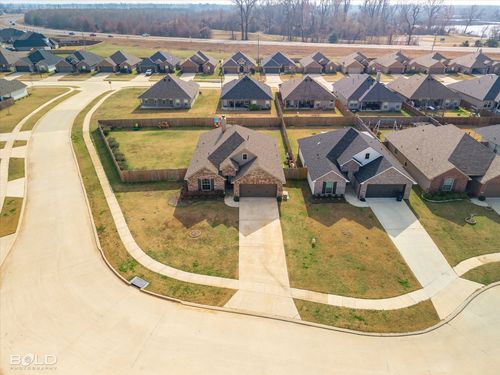 327 Ouachita Ln, Bossier City, LA, 71112-2084 | Card Image