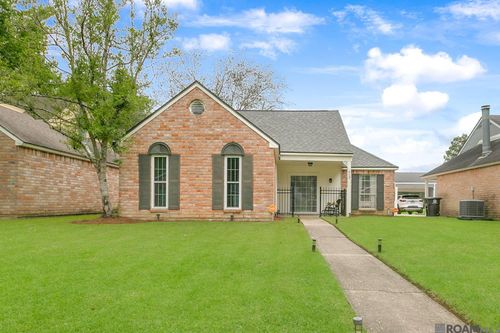 613 Fawn Lake Dr, Baton Rouge, LA, 70816-1744 | Card Image