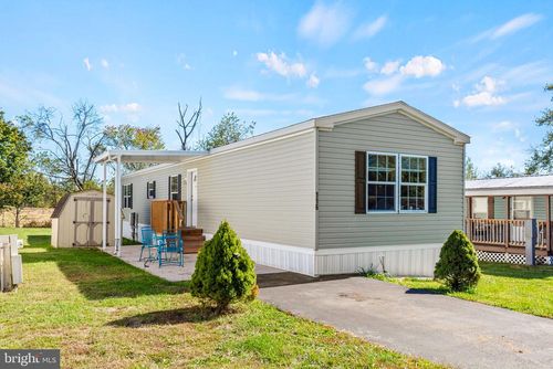 116 Brownstone Park, HUMMELSTOWN, PA, 17036-9282 | Card Image