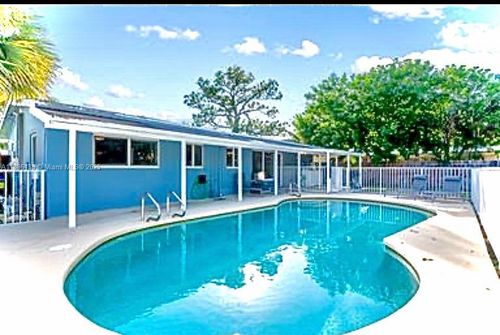 2233-2233 Se 13th St, Pompano Beach, FL, 33062-7205 | Card Image