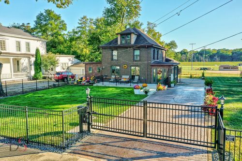 527 E Main St, Ottawa, IL, 61350-3117 | Card Image
