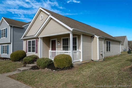 3940 Hay Market Dr, Jeffersonville, IN, 47130-8260 | Card Image