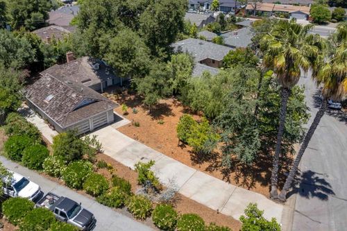834 Starlite Ln, Los Altos, CA, 94024-4632 | Card Image