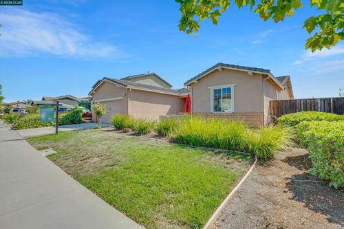 1030 Clear Lake Dr, Oakley, CA, 94561 | Card Image