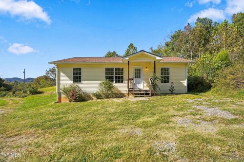 2549 Weaver Pike, Bristol, TN, 37620-5620 | Card Image