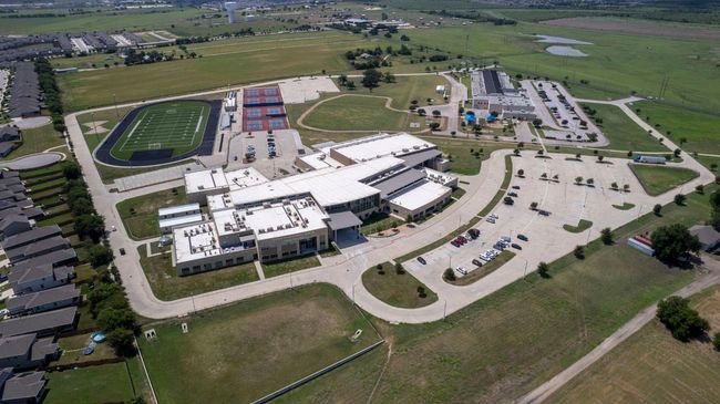 Aerial view of school | Image 33