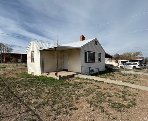 150 Berkley Ave, East Carbon, UT, 84520-7716 | Card Image