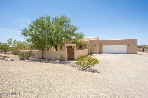 5160 Calle Bellisima Rd, Las Cruces, NM, 88011-2527 | Card Image