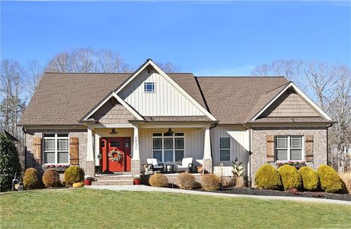 6832 Orchard Path Dr, Clemmons, NC, 27012-9758 | Card Image