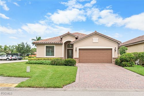 9481 River Otter Dr, FORT MYERS, FL, 33912-8927 | Card Image