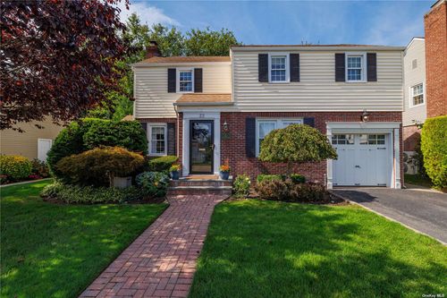 33 Rockville Drive, Baldwin, NY, 11510 | Card Image