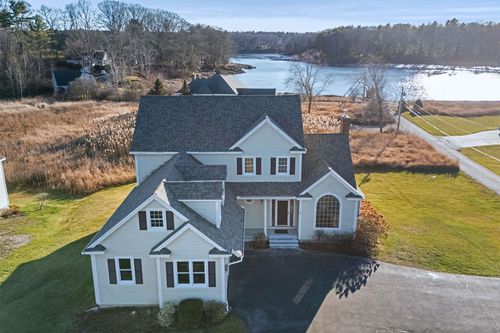 1 River Farm Rd, York, ME, 03909-1347 | Card Image