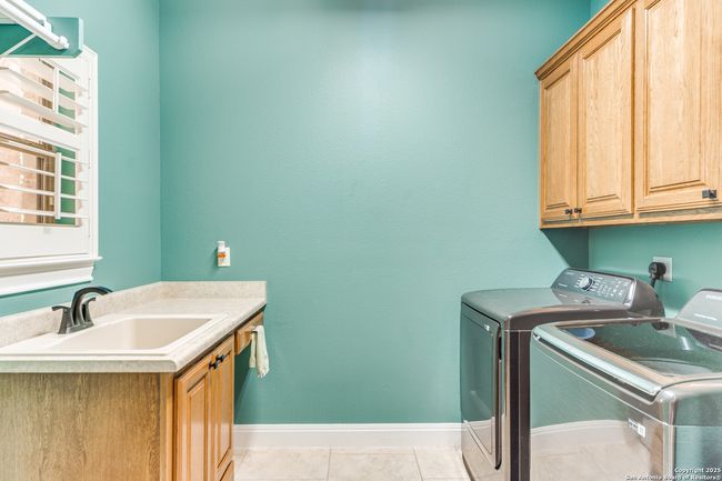 30131 Cibolo Run, House other with 3 bedrooms, 3 bathrooms and null parking in Fair Oaks Ranch TX | Image 13