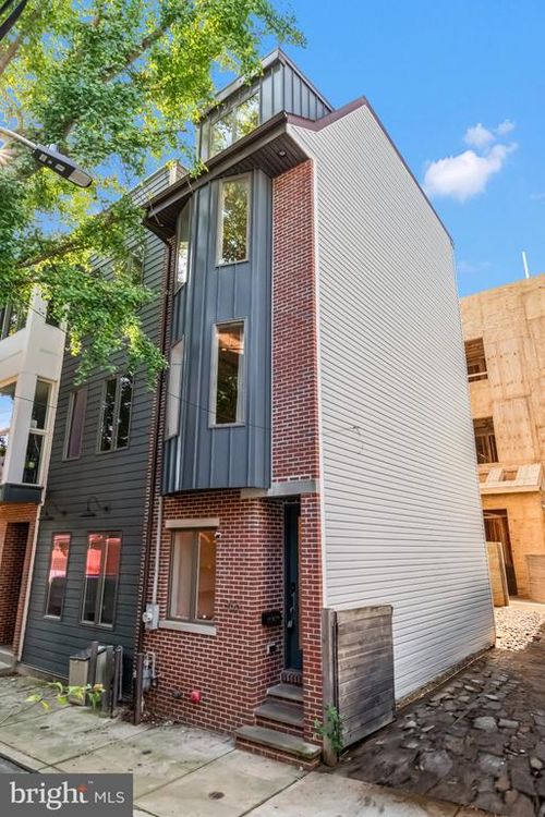 966 N Leithgow St, PHILADELPHIA, PA, 19123-1440 | Card Image