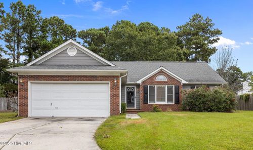 406 Hampshire Pl, Jacksonville, NC, 28546-3213 | Card Image