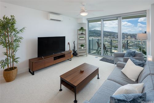 3305-629 Keeaumoku St, Honolulu, HI, 96814-3634 | Card Image