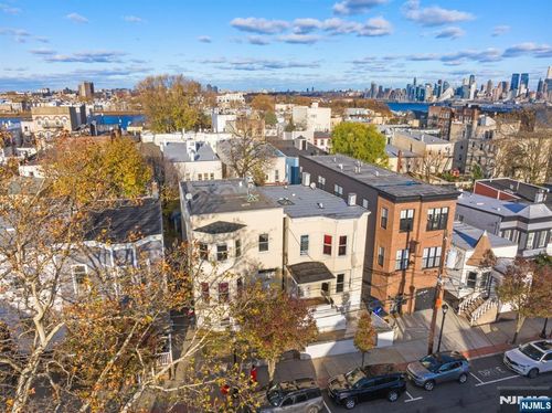 122 18th St, Union City, NJ, 07087-5404 | Card Image