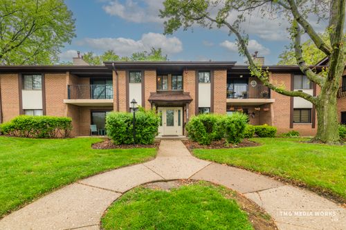 apt-501-8212 Anchor Dr, Woodridge, IL, 60517-4375 | Card Image
