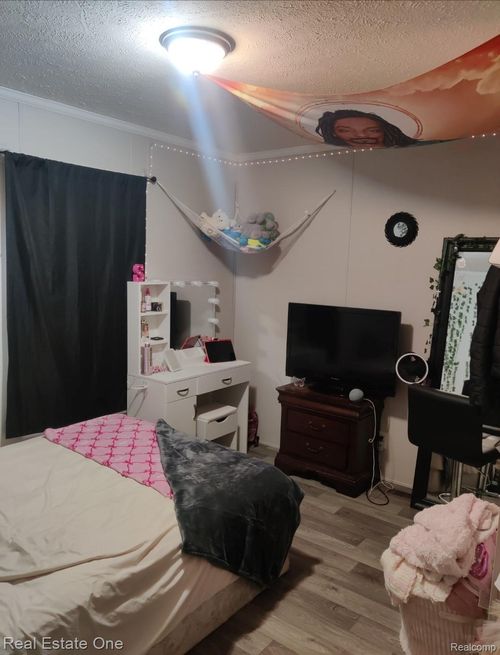 15990 Villaire Ave, Clinton Township, MI, 48038-3314 | Card Image