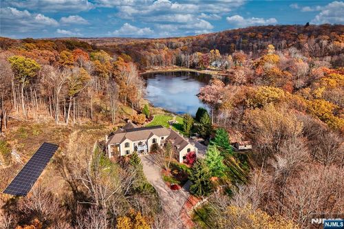 305 Green Rd, Sparta, NJ, 07871-3029 | Card Image