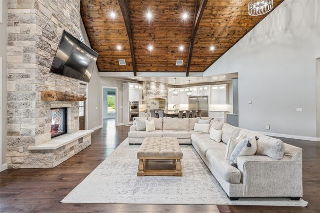 12877 Foutch Rd, House other with 5 bedrooms, 6 bathrooms and null parking in Pilot Point TX | Image 10