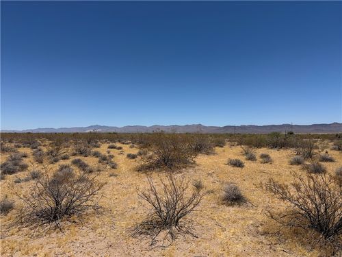 3398 S Needles Trail, Golden Valley, AZ, 86413 | Card Image