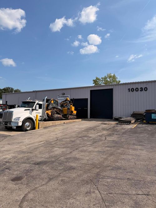 aandb-10030 Express Dr, Highland, IN, 46322-2671 | Card Image