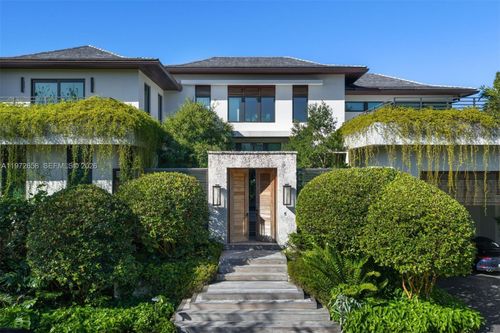 6850 Sunrise Ct, Coral Gables, FL, 33133-7018 | Card Image