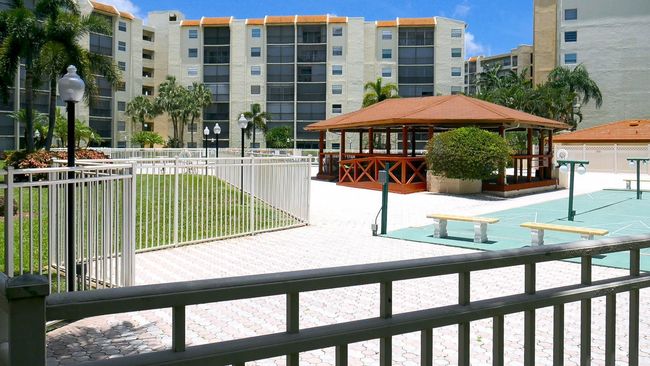 APT-708B - 3910 Inverrary Blvd, Condo with 3 bedrooms, 3 bathrooms and null parking in Lauderhill FL | Image 46