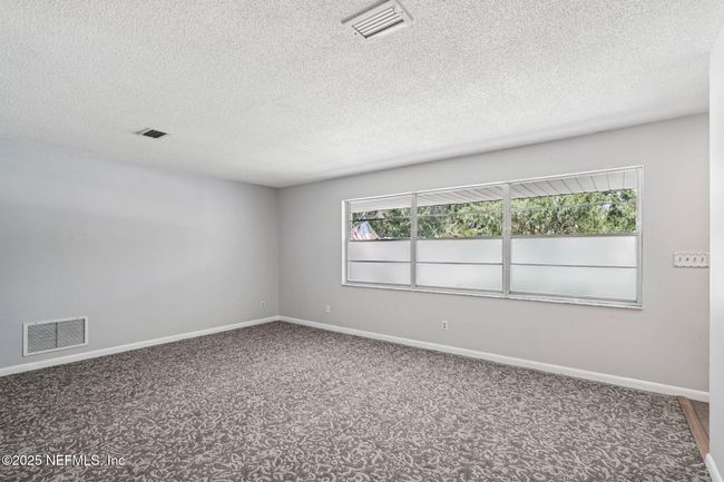 645 Shady Ln, House other with 3 bedrooms, 2 bathrooms and null parking in Keystone Heights FL | Image 9