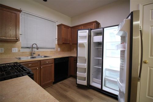 21123 Sprouse Cir, Humble, TX, 77338-1352 | Card Image